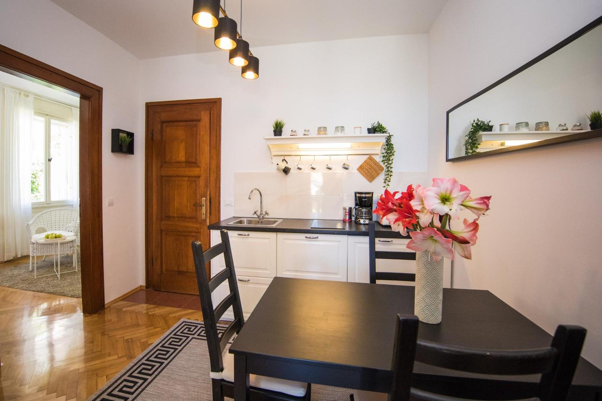 Apartment Rego